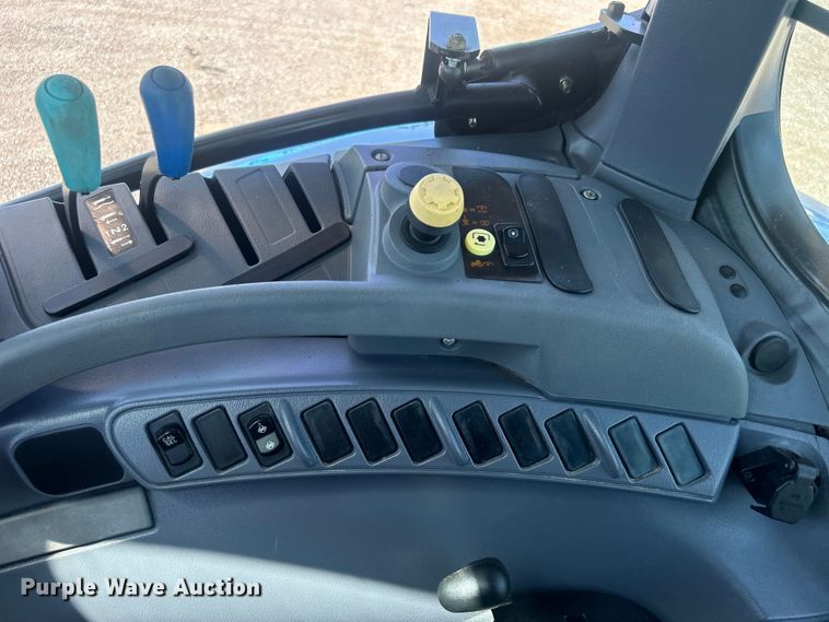 image for item EG0798 2006 New Holland TS115A tractor