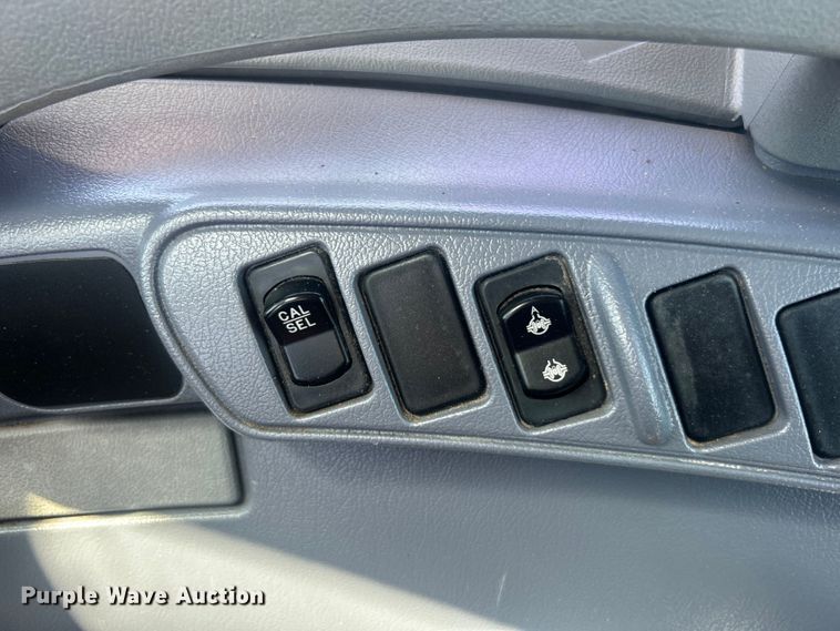 image for item EG0798 2006 New Holland TS115A tractor