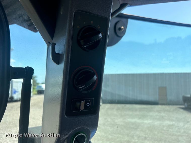 image for item EG0798 2006 New Holland TS115A tractor