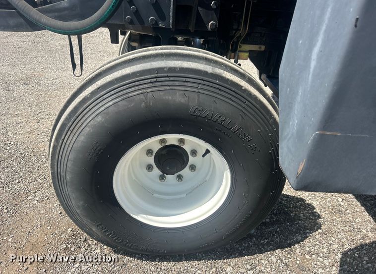 image for item EG0798 2006 New Holland TS115A tractor