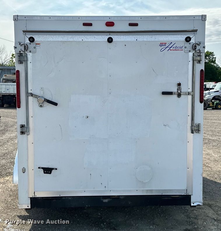 image for item EG1487 2015 Horton Vans HY716TA enclosed cargo trailer
