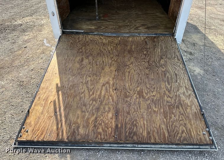 image for item EG1487 2015 Horton Vans HY716TA enclosed cargo trailer