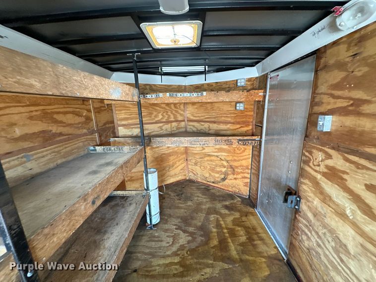 image for item EG1487 2015 Horton Vans HY716TA enclosed cargo trailer