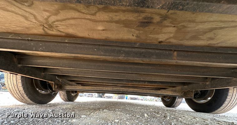 image for item EG1487 2015 Horton Vans HY716TA enclosed cargo trailer