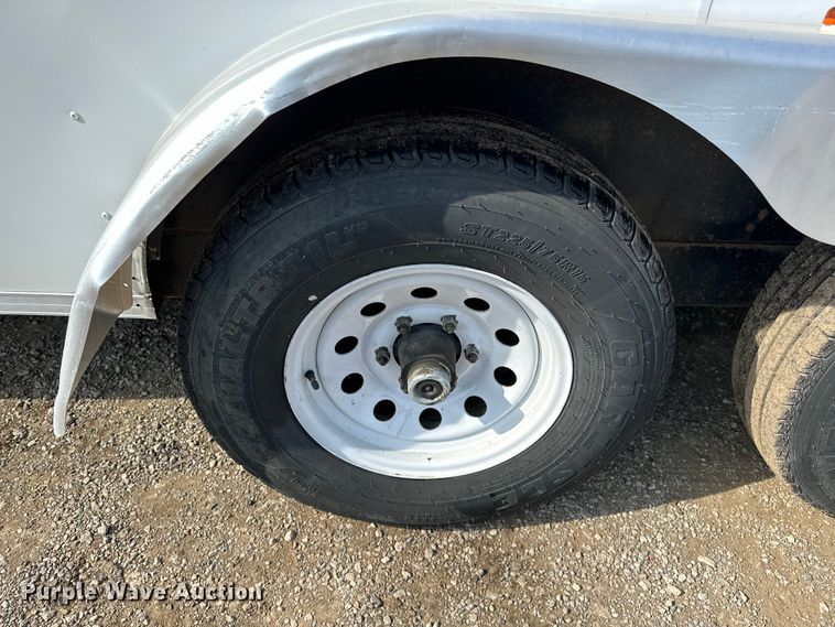 image for item EG1487 2015 Horton Vans HY716TA enclosed cargo trailer