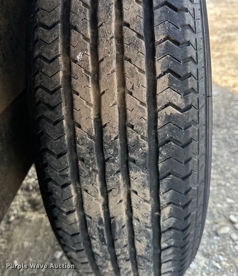 image for item EG1487 2015 Horton Vans HY716TA enclosed cargo trailer