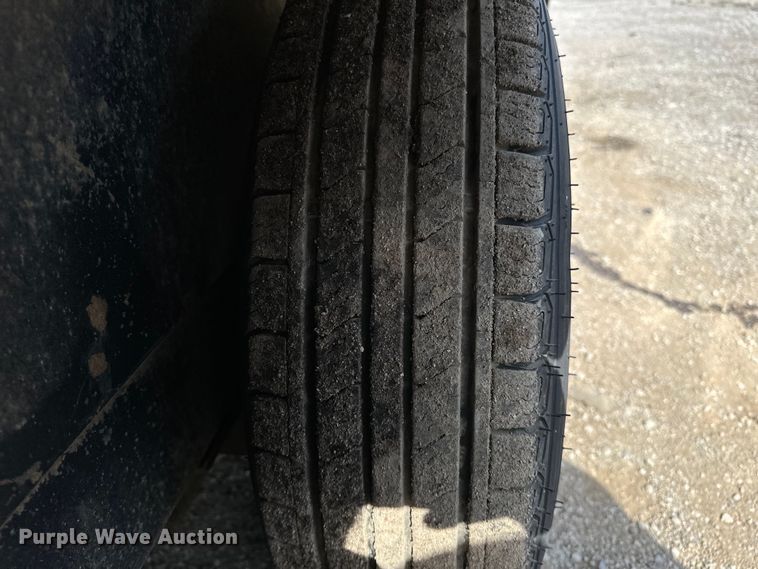 image for item EG1487 2015 Horton Vans HY716TA enclosed cargo trailer