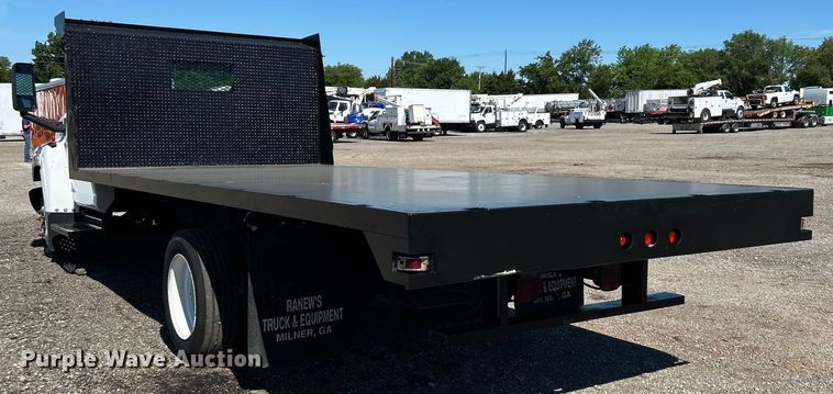 image for item EG1565 2003 GMC C5500 flatbed truck