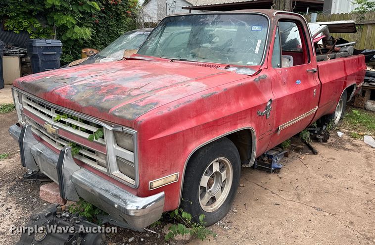 image for item EH3989 1986 Chevrolet   C10 pickup truck