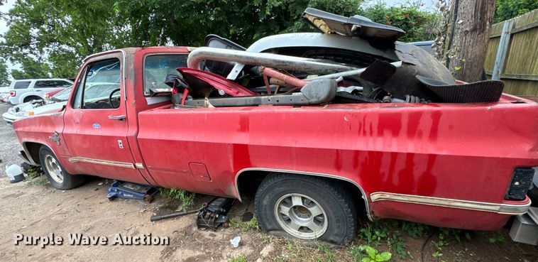 image for item EH3989 1986 Chevrolet   C10 pickup truck