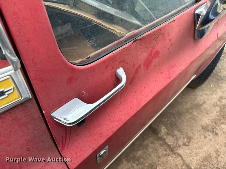 image for item EH3989 1986 Chevrolet   C10 pickup truck