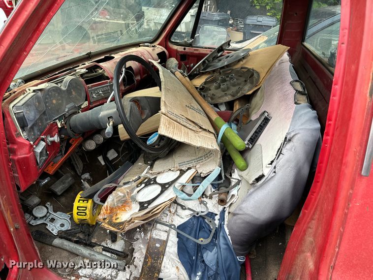 image for item EH3989 1986 Chevrolet   C10 pickup truck