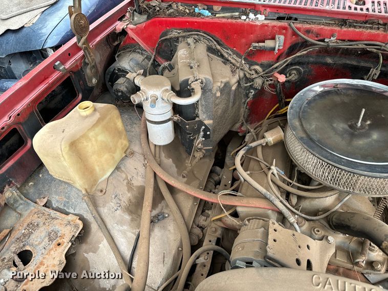 image for item EH3989 1986 Chevrolet   C10 pickup truck