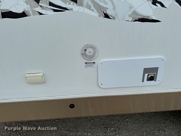 image for item EH4335 2007 Dutchman Denali camper