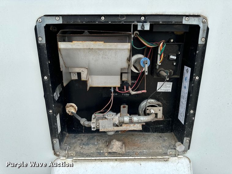 image for item EH4335 2007 Dutchman Denali camper