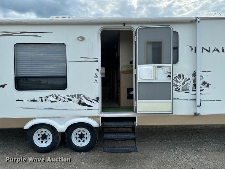 image for item EH4335 2007 Dutchman Denali camper