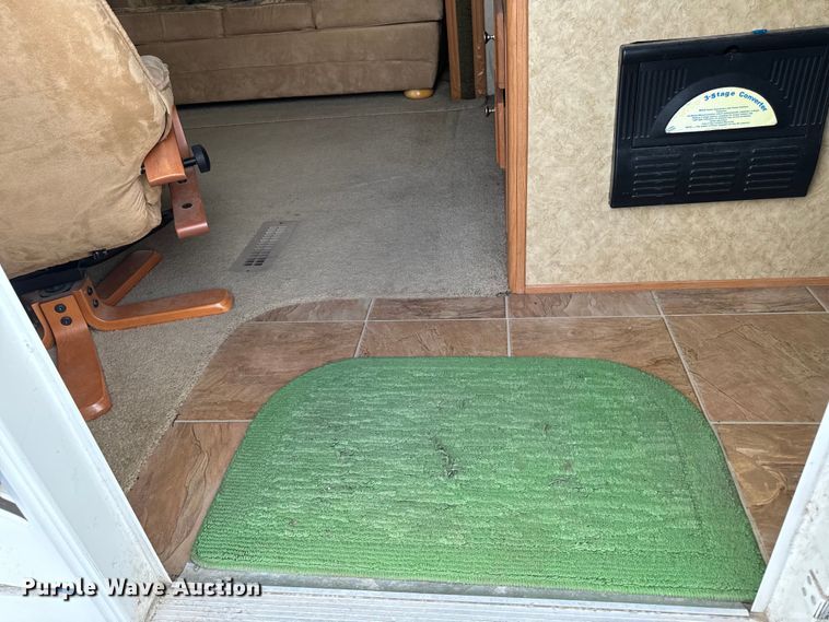 image for item EH4335 2007 Dutchman Denali camper