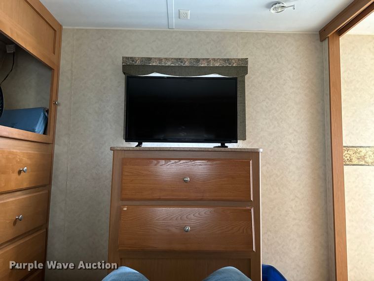 image for item EH4335 2007 Dutchman Denali camper