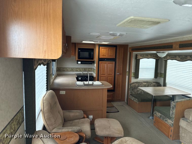 image for item EH4335 2007 Dutchman Denali camper