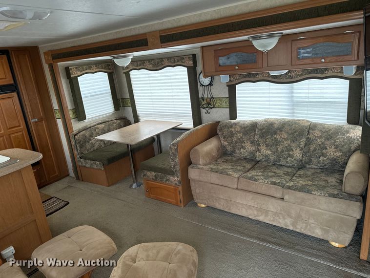 image for item EH4335 2007 Dutchman Denali camper