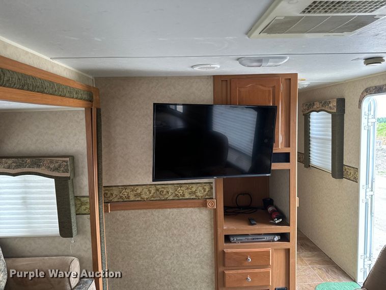 image for item EH4335 2007 Dutchman Denali camper