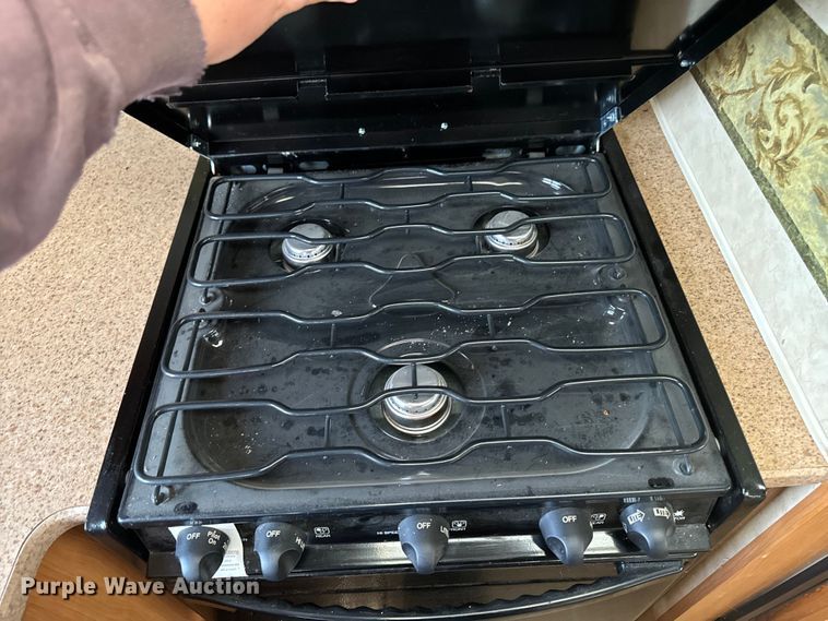 image for item EH4335 2007 Dutchman Denali camper