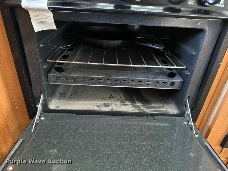 image for item EH4335 2007 Dutchman Denali camper