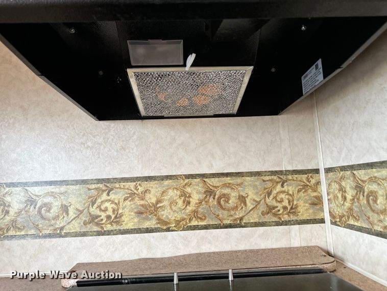 image for item EH4335 2007 Dutchman Denali camper