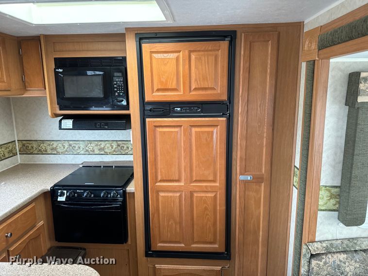 image for item EH4335 2007 Dutchman Denali camper