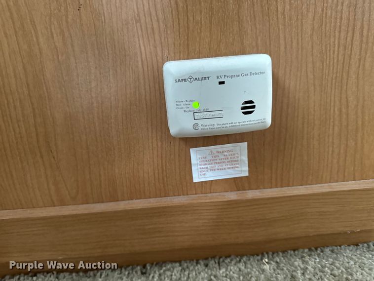 image for item EH4335 2007 Dutchman Denali camper