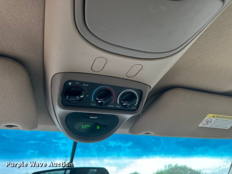 image for item EH4336 2001 Ford Expedition SUV