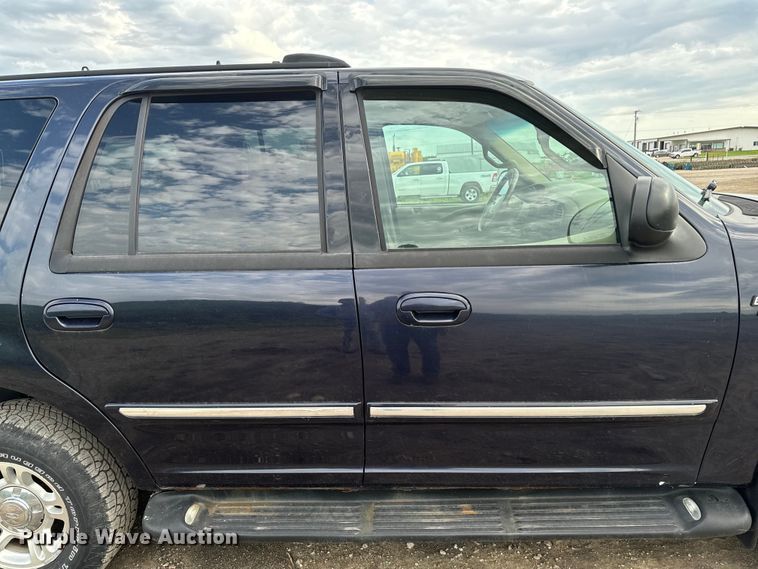 image for item EH4336 2001 Ford Expedition SUV