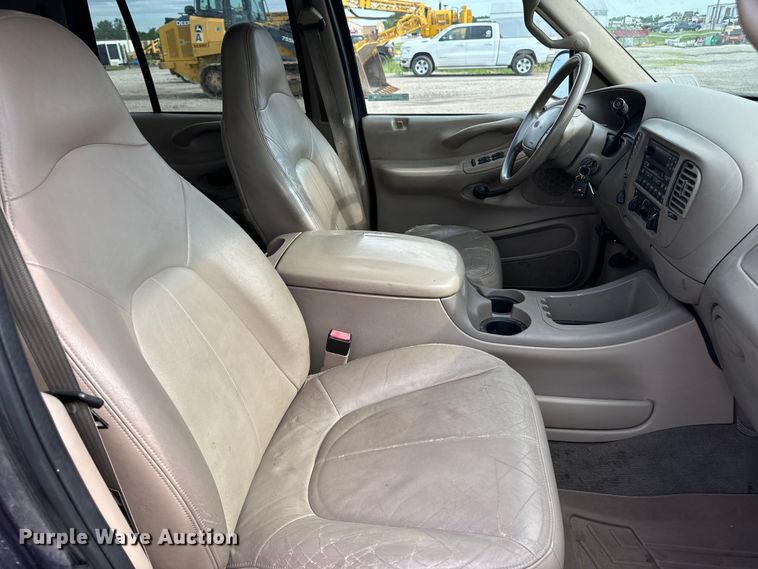 image for item EH4336 2001 Ford Expedition SUV