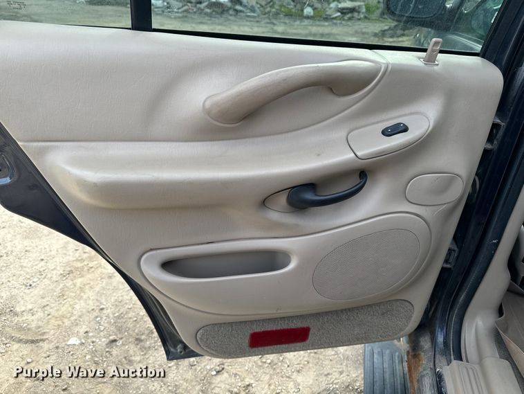 image for item EH4336 2001 Ford Expedition SUV