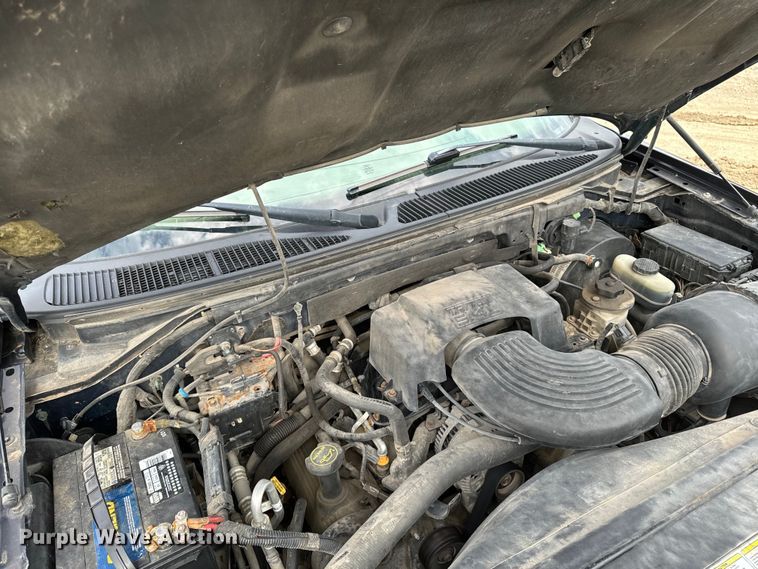 image for item EH4336 2001 Ford Expedition SUV