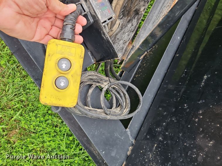 image for item EI3951 2021 Load Trail dump trailer