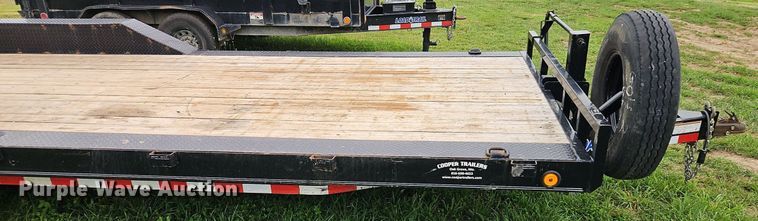 image for item EI3952 2022 Load Trail equipment trailer