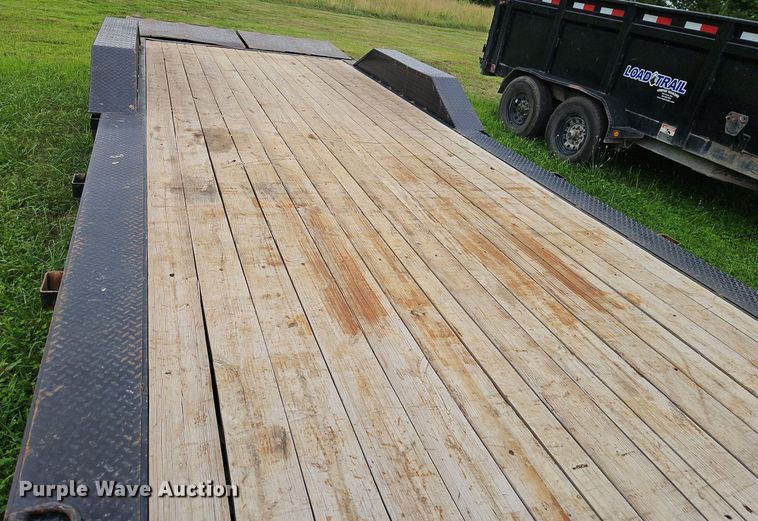 image for item EI3952 2022 Load Trail equipment trailer