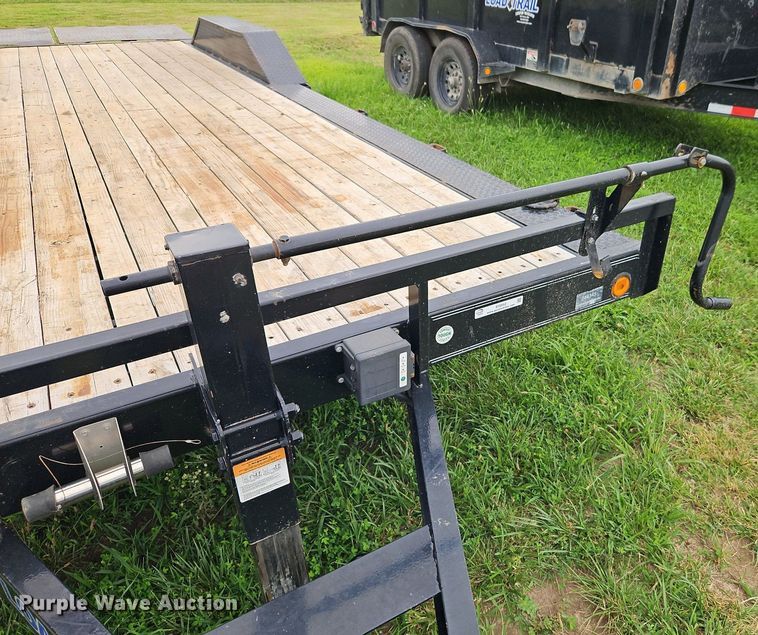 image for item EI3952 2022 Load Trail equipment trailer