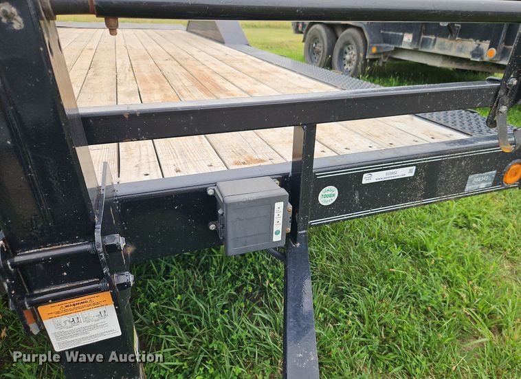 image for item EI3952 2022 Load Trail equipment trailer
