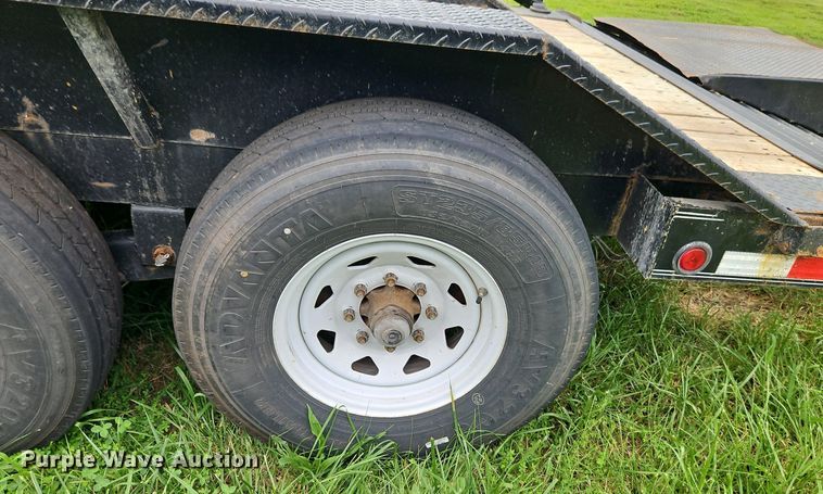 image for item EI3952 2022 Load Trail equipment trailer