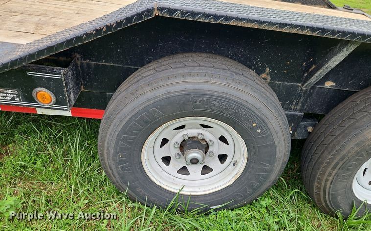 image for item EI3952 2022 Load Trail equipment trailer