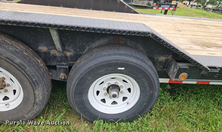 image for item EI3952 2022 Load Trail equipment trailer