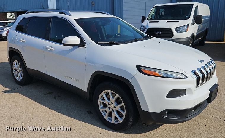 image for item EI3955 2015 Jeep Cherokee Latitude SUV