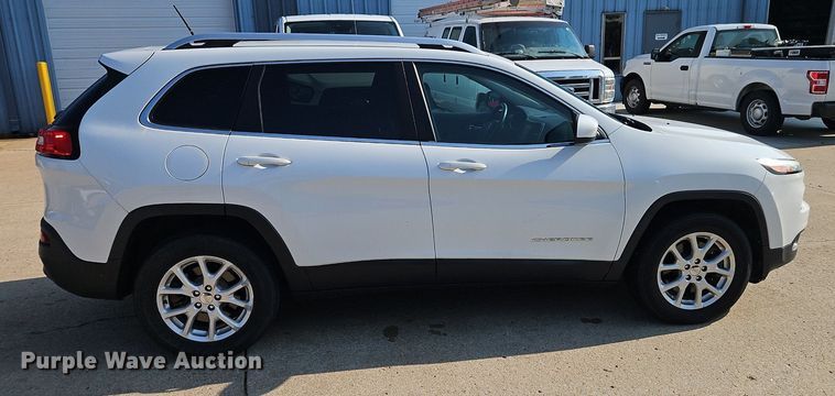 image for item EI3955 2015 Jeep Cherokee Latitude SUV