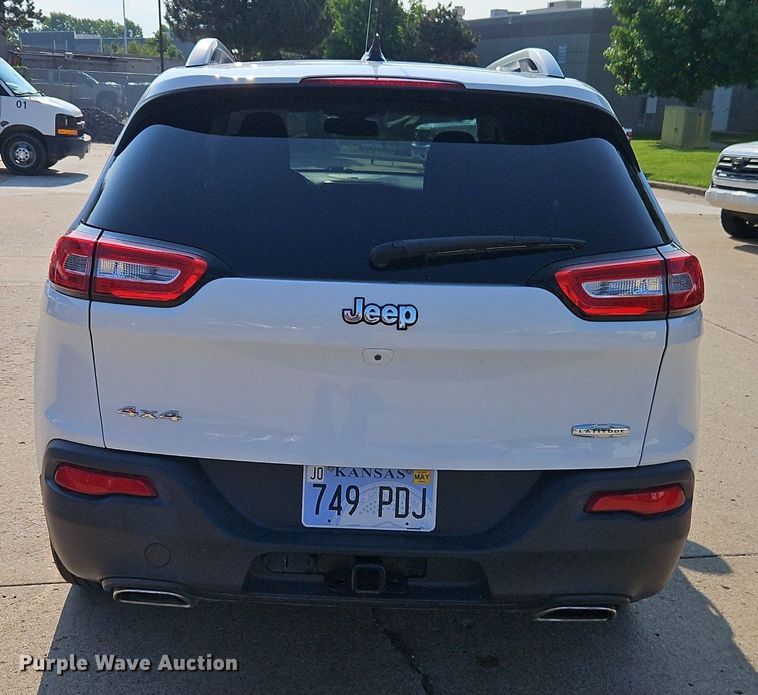 image for item EI3955 2015 Jeep Cherokee Latitude SUV