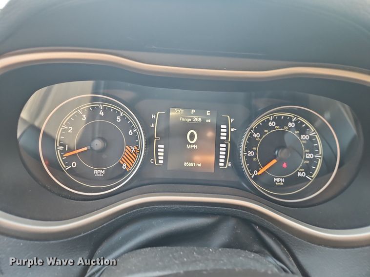 image for item EI3955 2015 Jeep Cherokee Latitude SUV