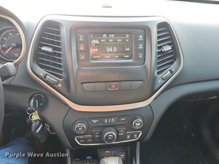 image for item EI3955 2015 Jeep Cherokee Latitude SUV