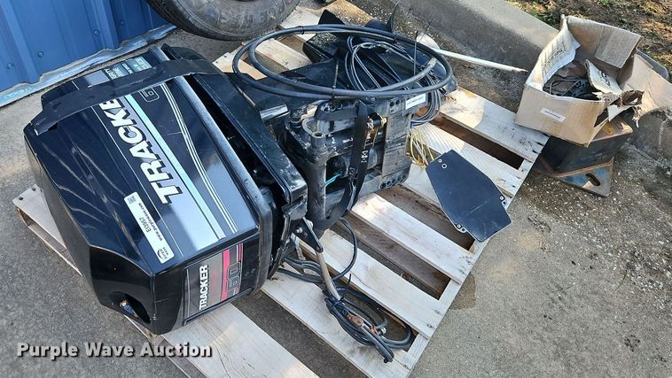 image for item EI3957 2000 Mercury Tracker 60 engine