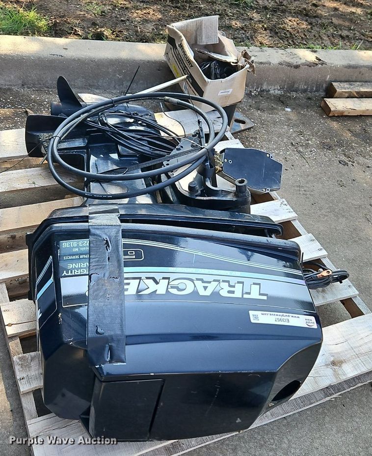 image for item EI3957 2000 Mercury Tracker 60 engine